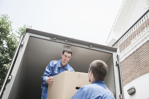Local packing and unpacking support for Shoreditch businesses